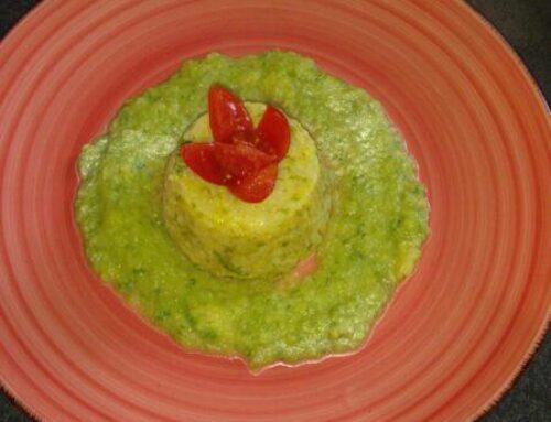 Timballo di riso su crema di zucchine